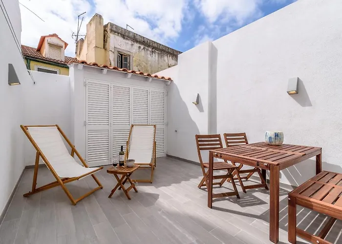 Guestready - Elegant Apartment With Private Terrace In Martires Da Patria